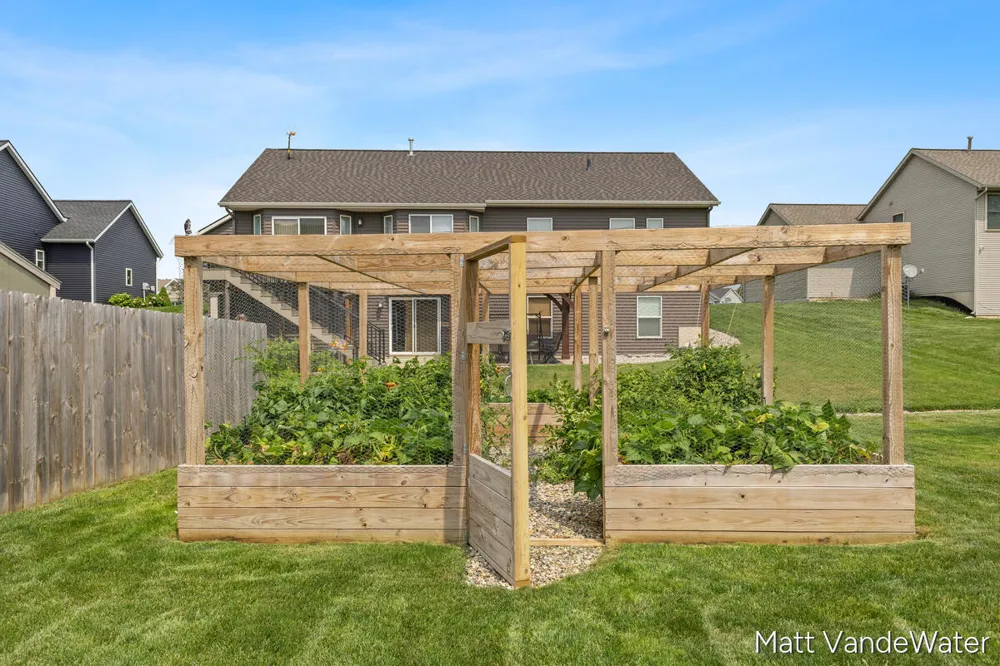 3501 Tearose Drive Hudsonville, MI 49426
