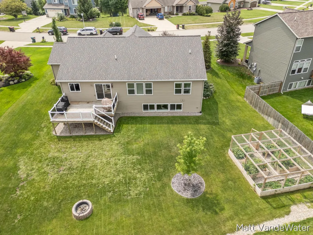 3501 Tearose Drive Hudsonville, MI 49426