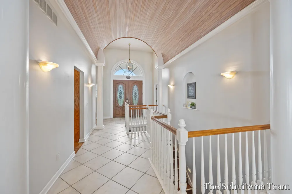 6219 Walton Heath Drive Hudsonville, MI 49426