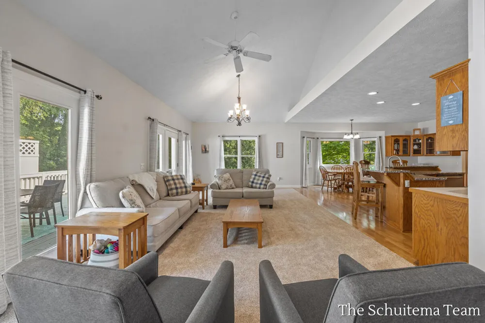 6219 Walton Heath Drive Hudsonville, MI 49426