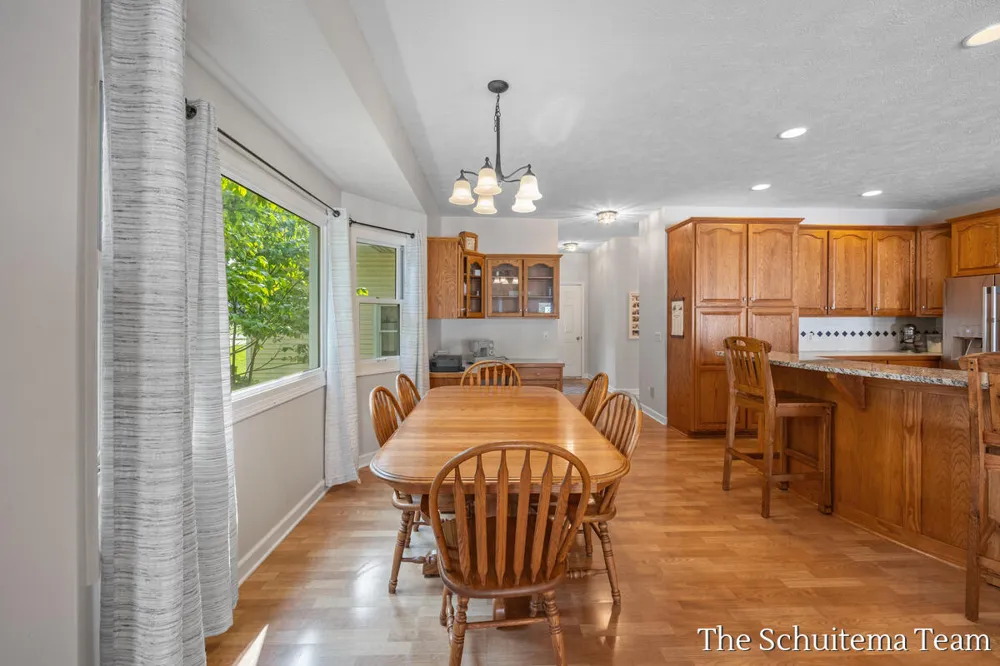 6219 Walton Heath Drive Hudsonville, MI 49426