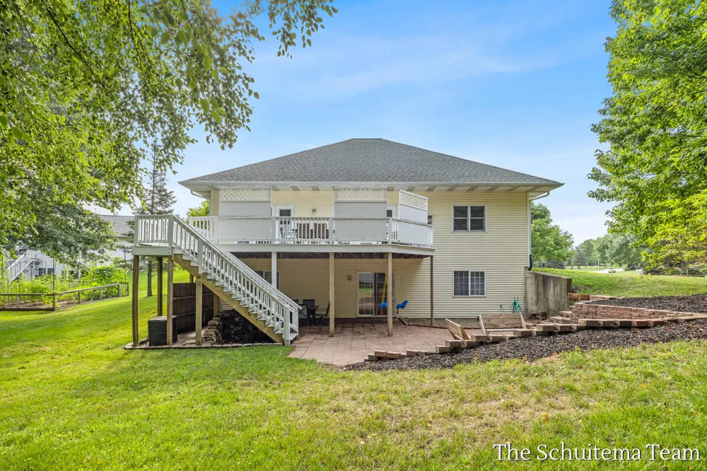 6219 Walton Heath Drive Hudsonville, MI 49426