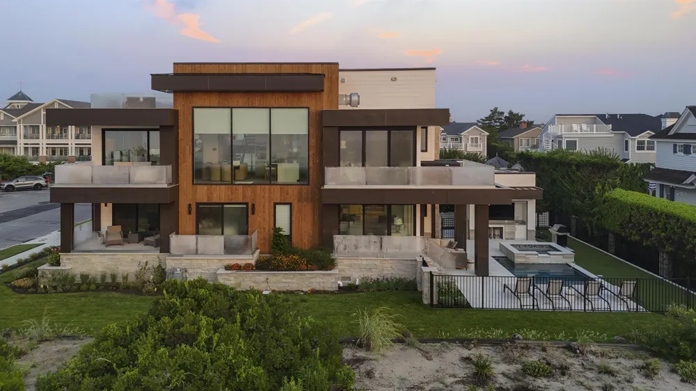 2 111th Street Stone Harbor, NJ 08247