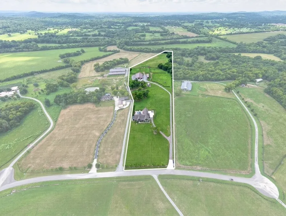 121 Wartrace Creek Rd Wartrace, TN 37183
