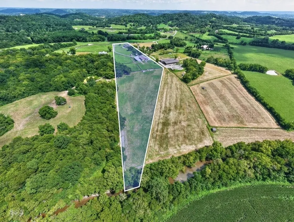 121 Wartrace Creek Rd Wartrace, TN 37183