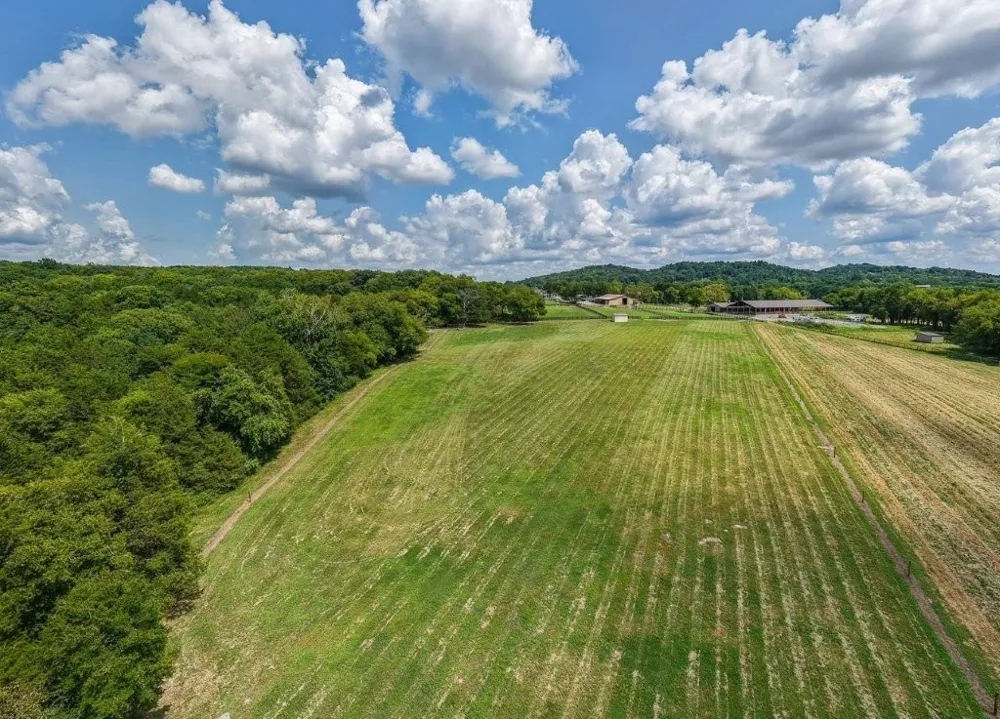 121 Wartrace Creek Rd Wartrace, TN 37183
