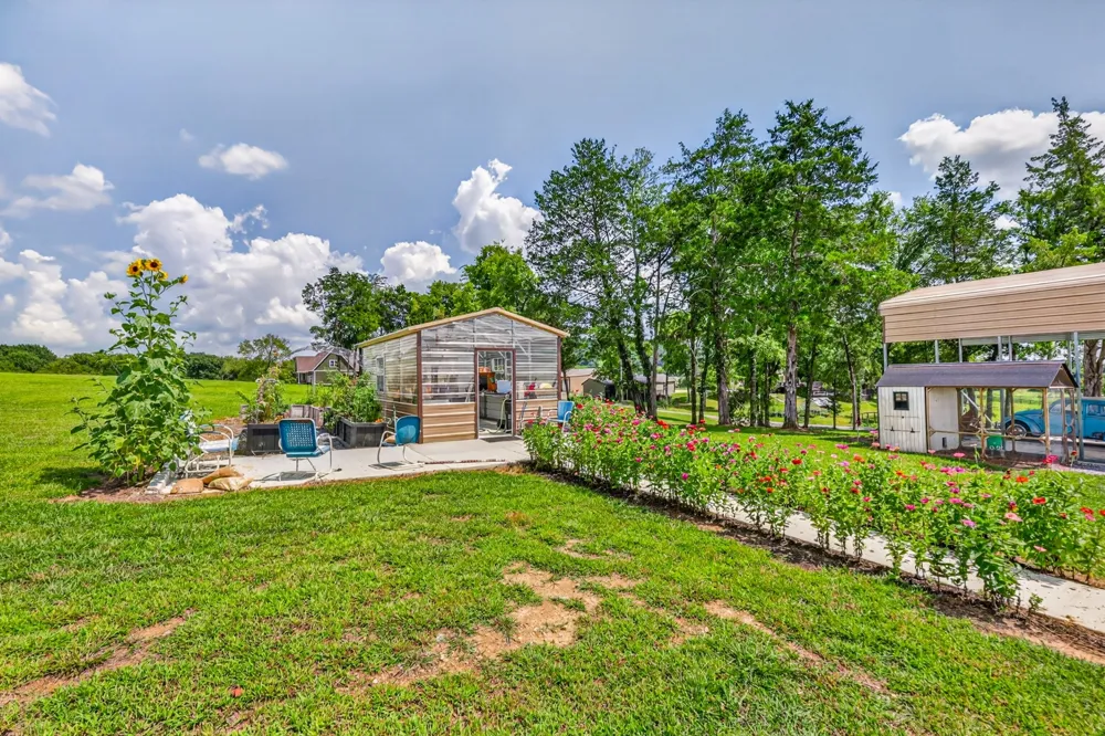 121 Wartrace Creek Rd Wartrace, TN 37183