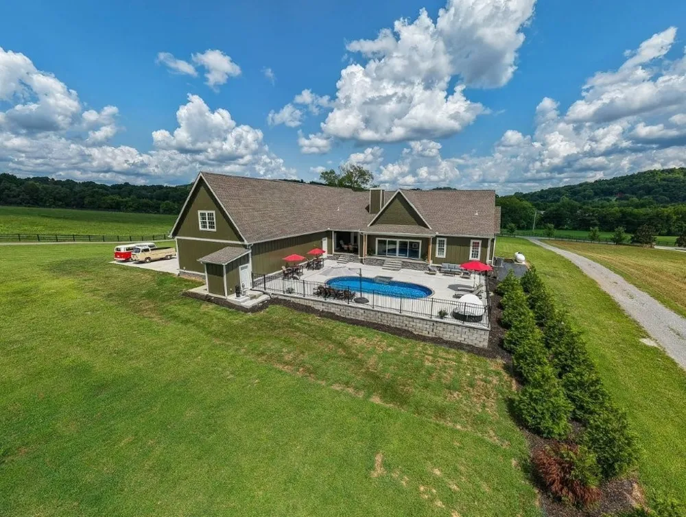 121 Wartrace Creek Rd Wartrace, TN 37183