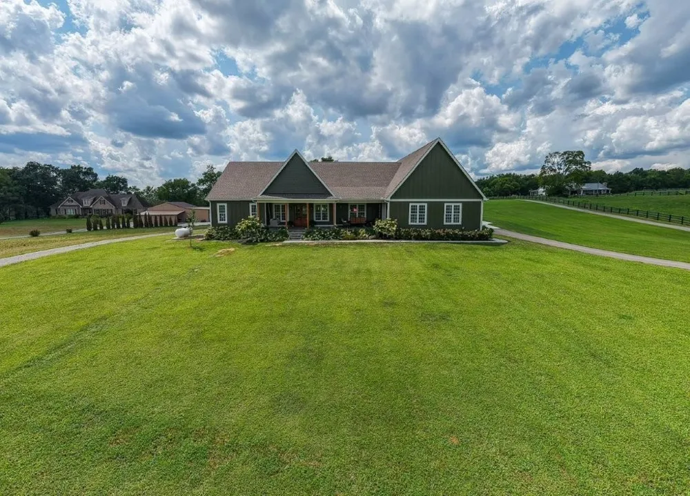 121 Wartrace Creek Rd Wartrace, TN 37183