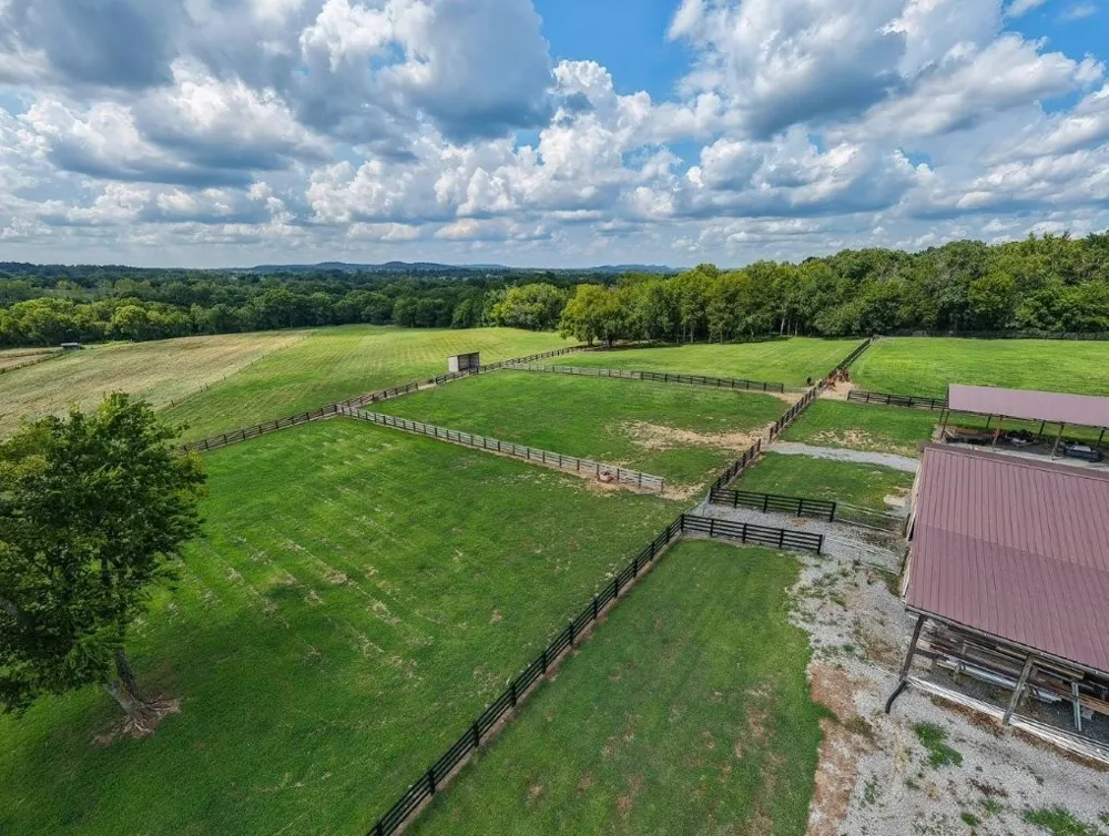 121 Wartrace Creek Rd Wartrace, TN 37183