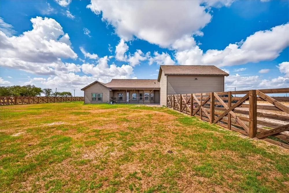 6456 FM 624 Robstown, TX 78380