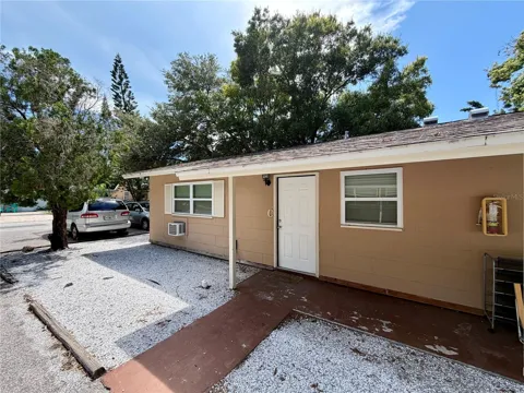 908 BEVERLY AVENUE #C