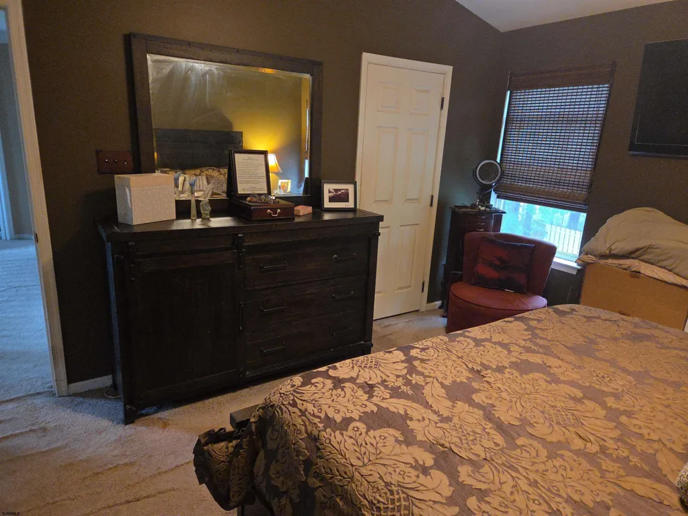 102 Charleston Circle Mays Landing, NJ 08330