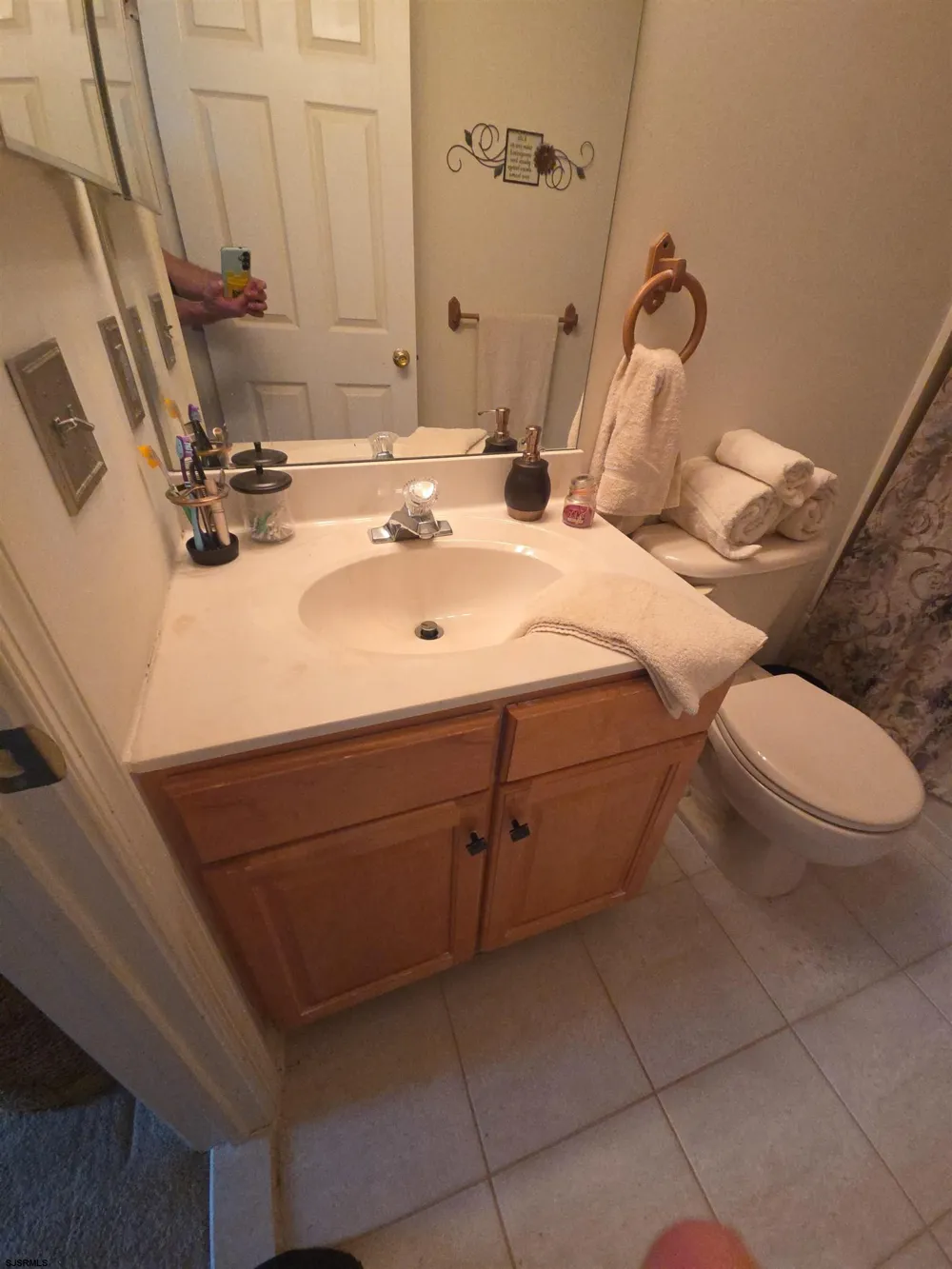 102 Charleston Circle Mays Landing, NJ 08330