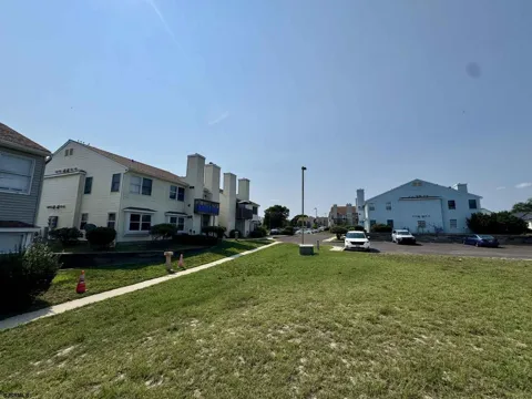 1007 Skyline Condos