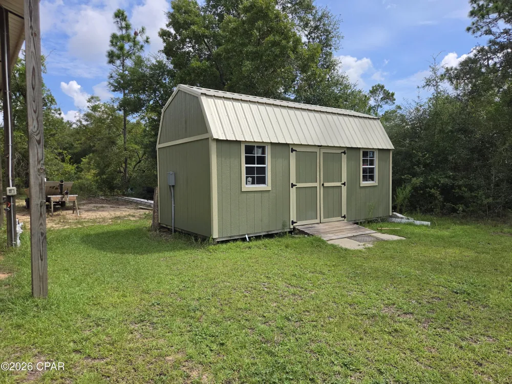 3445 Cardinal Place Chipley, FL 32428