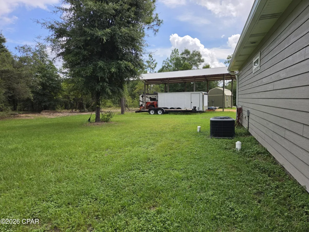 3445 Cardinal Place Chipley, FL 32428
