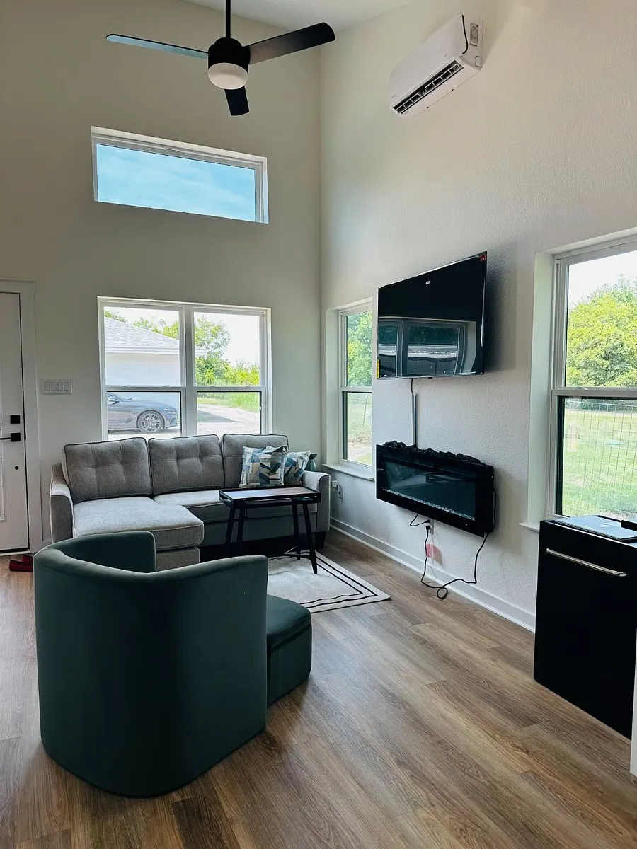 10651 Old Cleburne Crowley Junction #A Crowley, TX 76036
