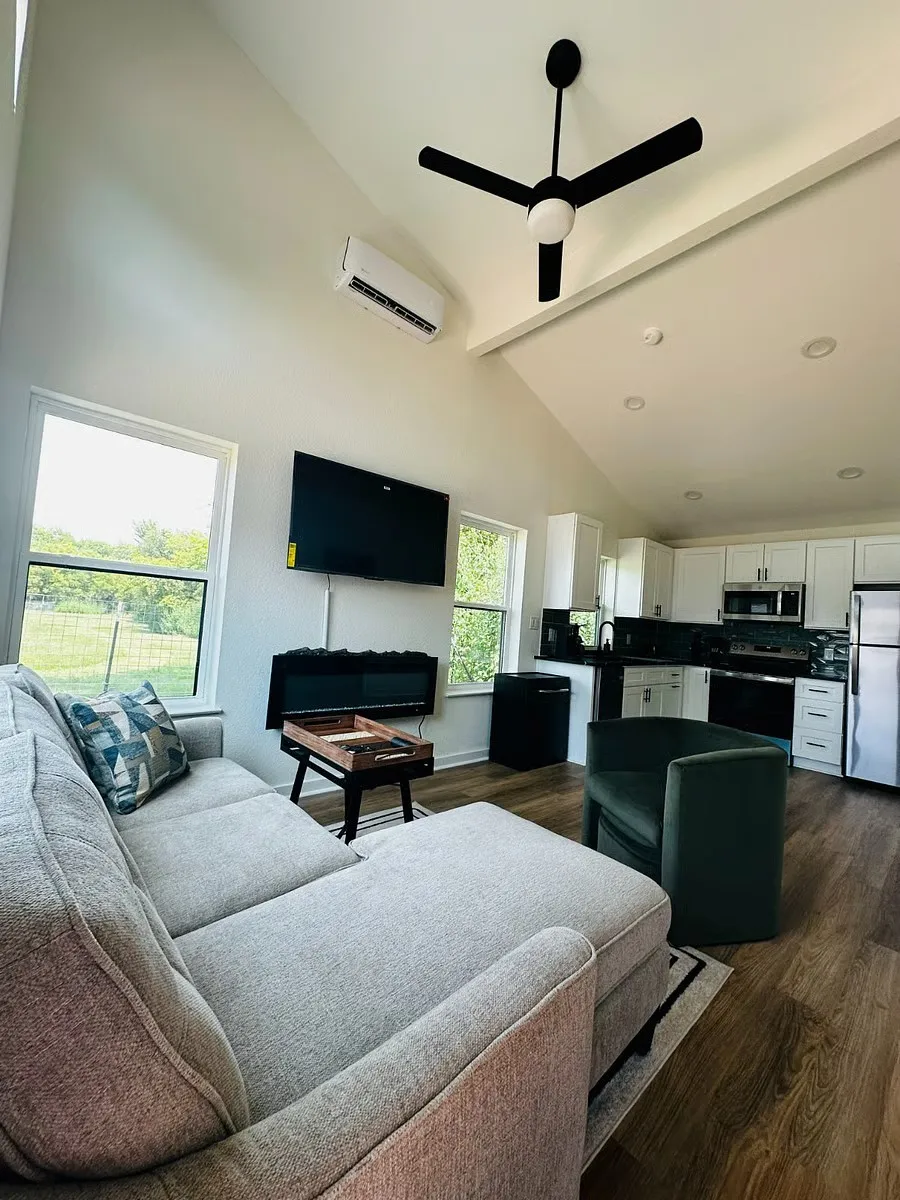 10651 Old Cleburne Crowley Junction #A Crowley, TX 76036
