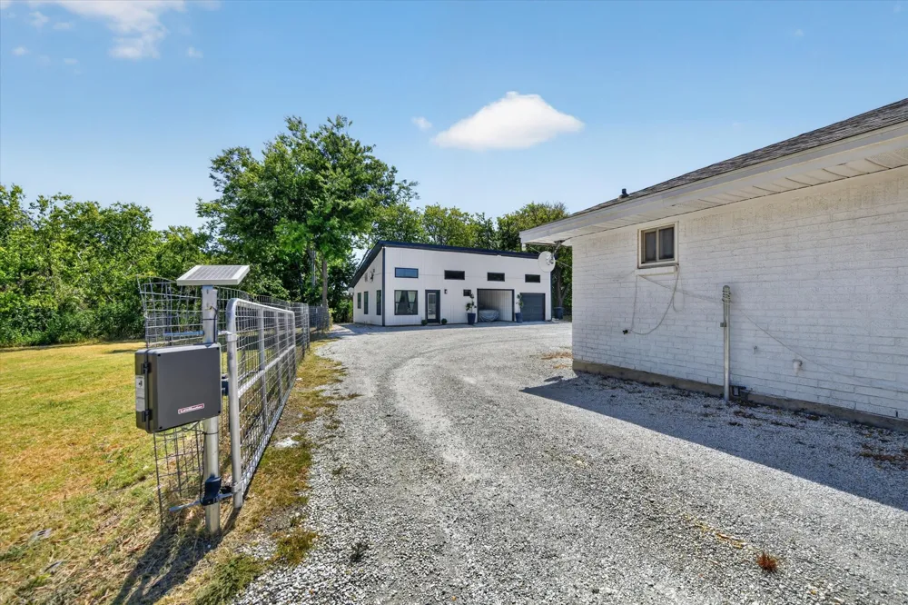 10651 Old Cleburne Crowley Junction #A Crowley, TX 76036