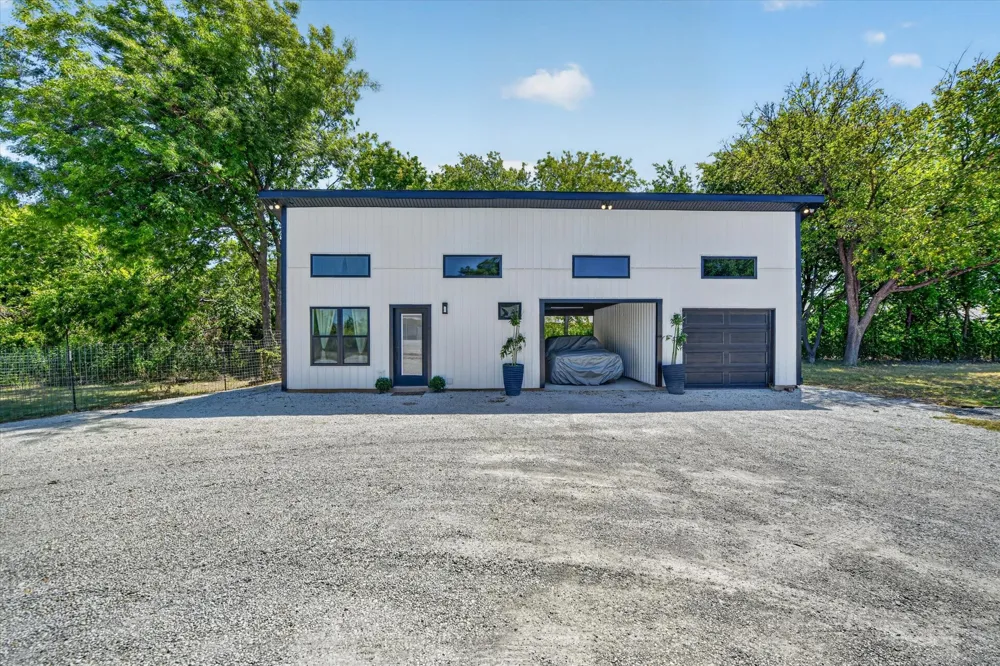 10651 Old Cleburne Crowley Junction #A Crowley, TX 76036