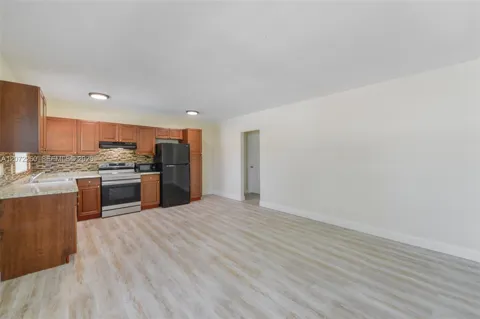 5420 NE 22nd Ter #6