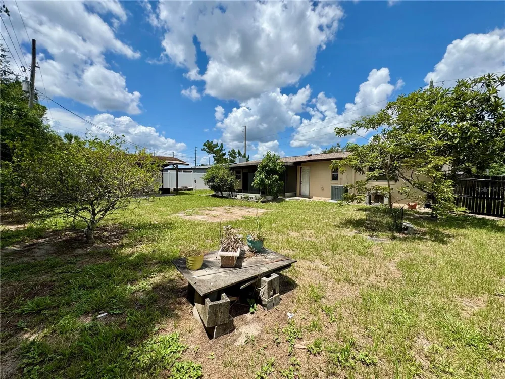 775 HILLVIEW DRIVE Altamonte Springs, FL 32714