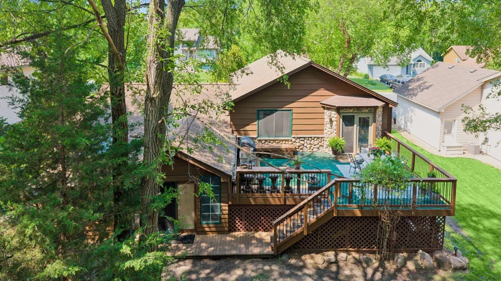 13225 Court Place Burnsville, MN 55337