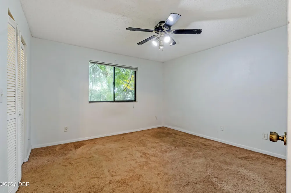 190 W Sandalwood Court Daytona Beach, FL 32119