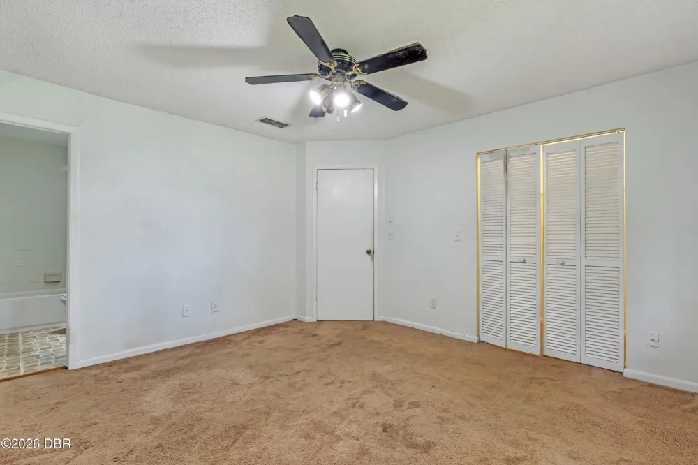 190 W Sandalwood Court Daytona Beach, FL 32119