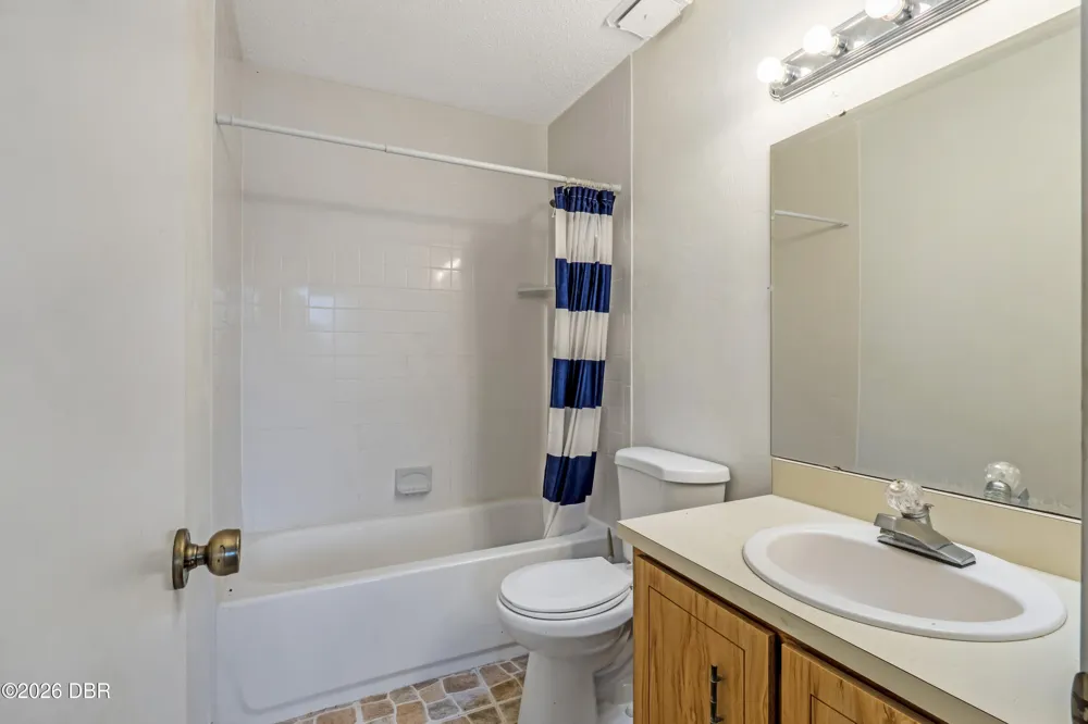 190 W Sandalwood Court Daytona Beach, FL 32119
