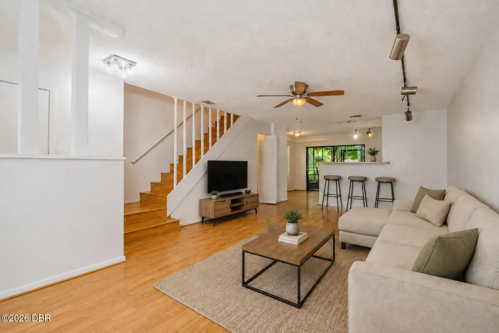 190 W Sandalwood Court Daytona Beach, FL 32119