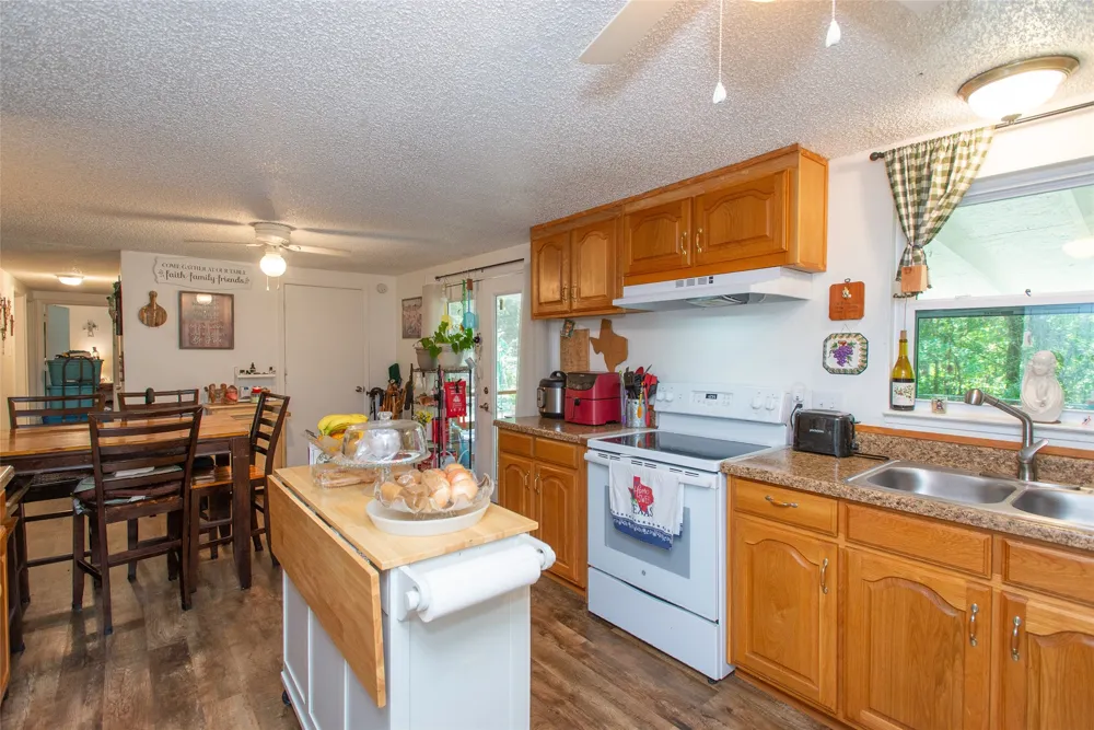 8018 Double Bridge Road Mabank, TX 75156