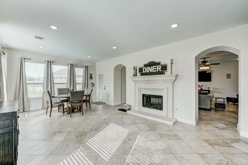 13502 Sorghum Drive Rosharon, TX 77583