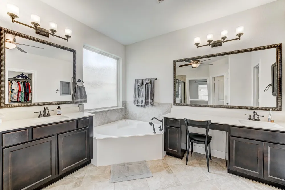 13502 Sorghum Drive Rosharon, TX 77583
