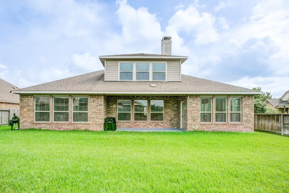 13502 Sorghum Drive Rosharon, TX 77583