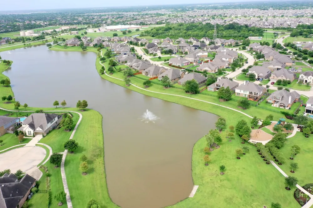 13502 Sorghum Drive Rosharon, TX 77583