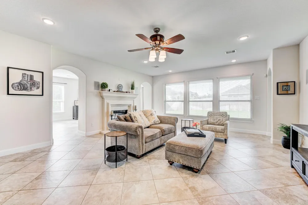 13502 Sorghum Drive Rosharon, TX 77583