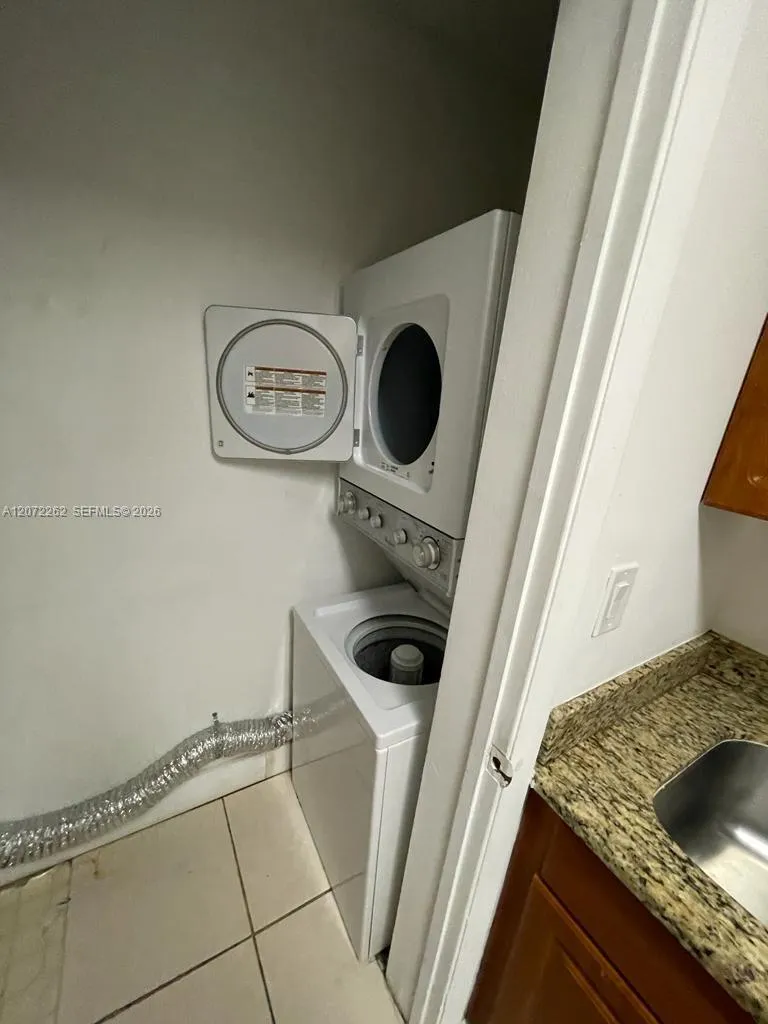 17515 NW 67th Ct #E-22 Hialeah, FL 33015