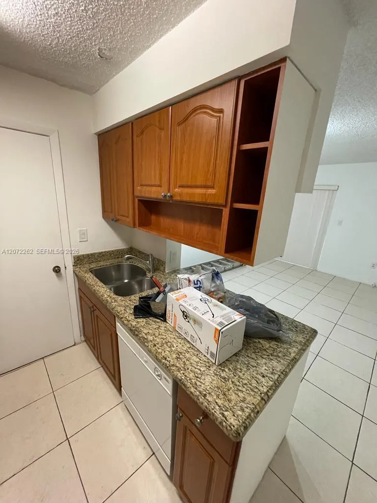 17515 NW 67th Ct #E-22 Hialeah, FL 33015