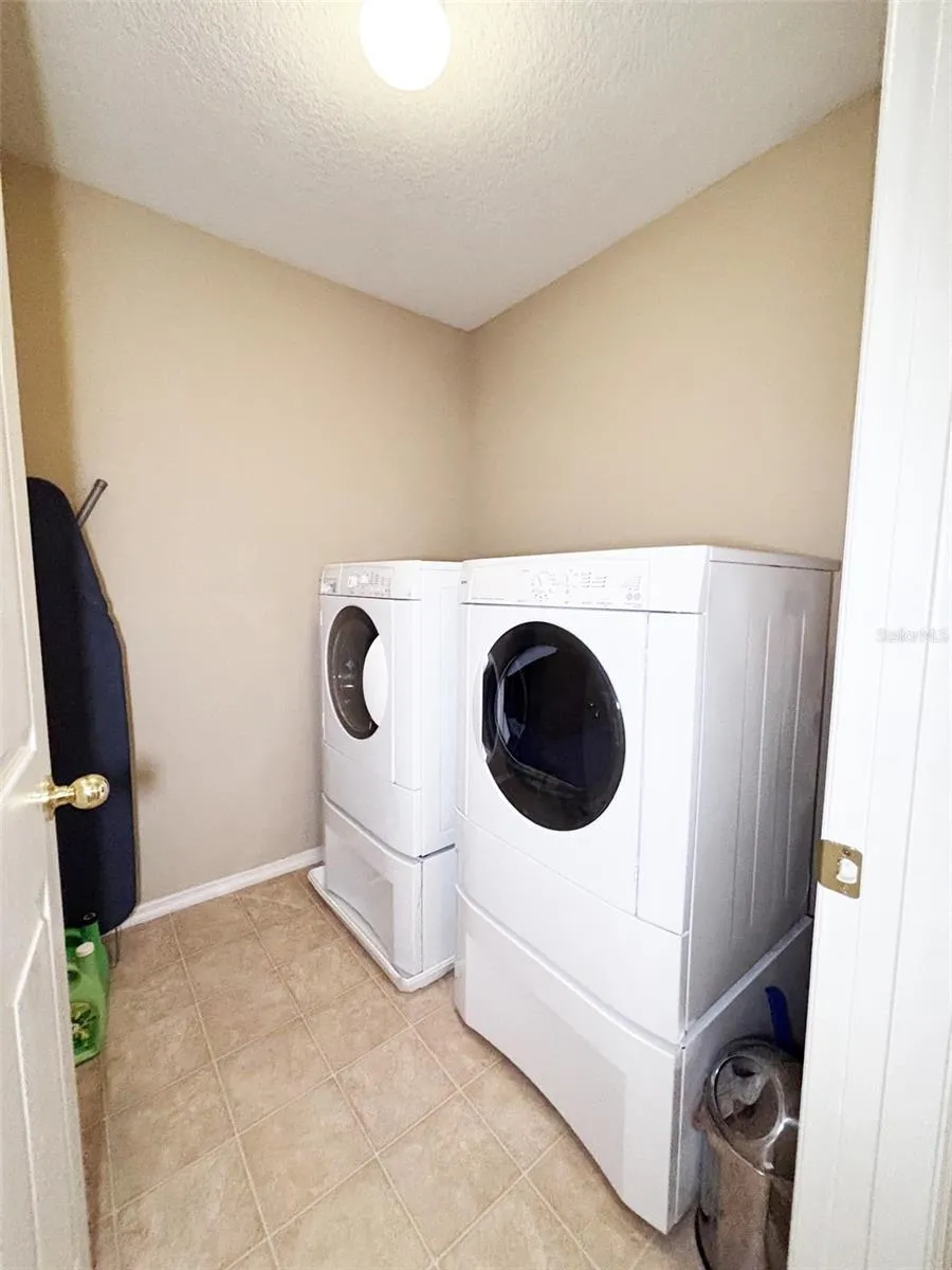 552 AEOLIAN DRIVE New Smyrna Beach, FL 32168