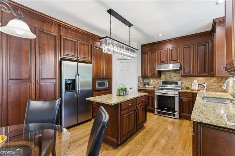 8470 River Walk LNDG Johns Creek, GA 30024
