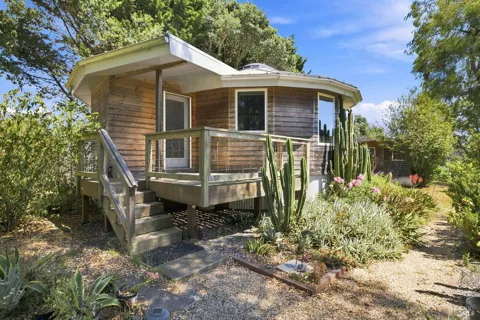 143 Lone Oak Lane