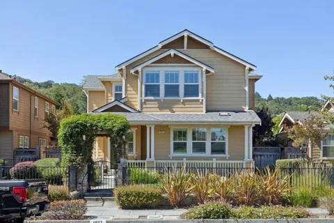 1627 Hill Road