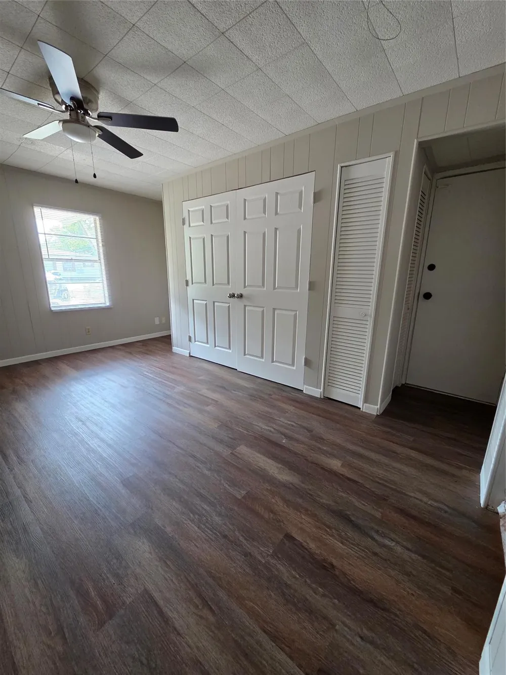 122 S Willow Street Texas City, TX 77591