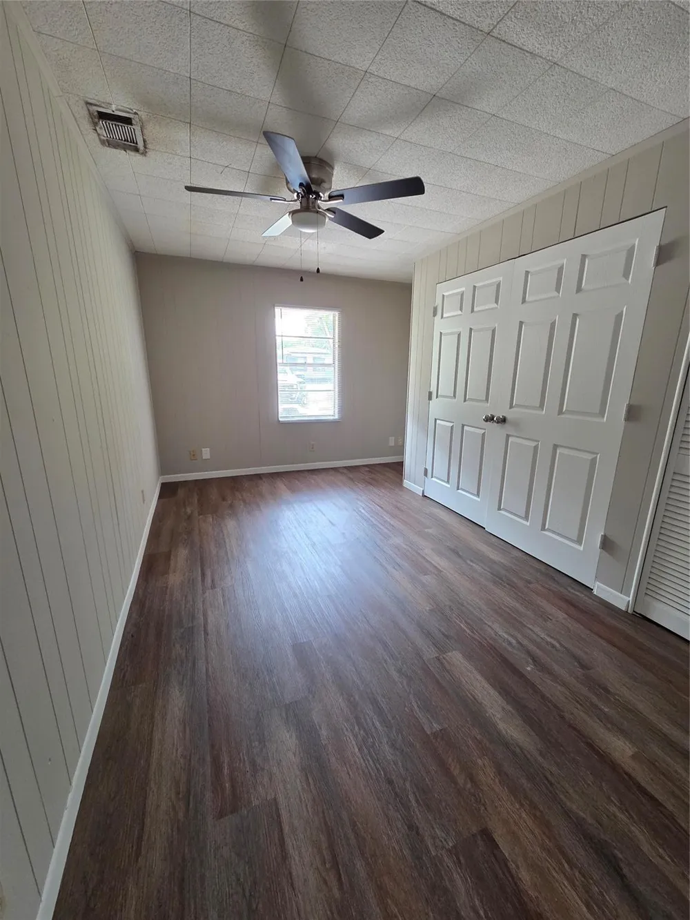 122 S Willow Street Texas City, TX 77591