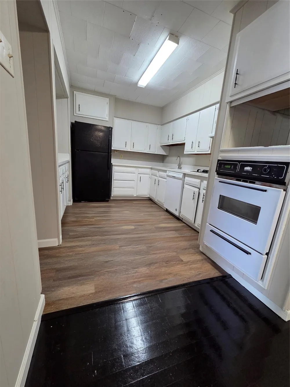122 S Willow Street Texas City, TX 77591