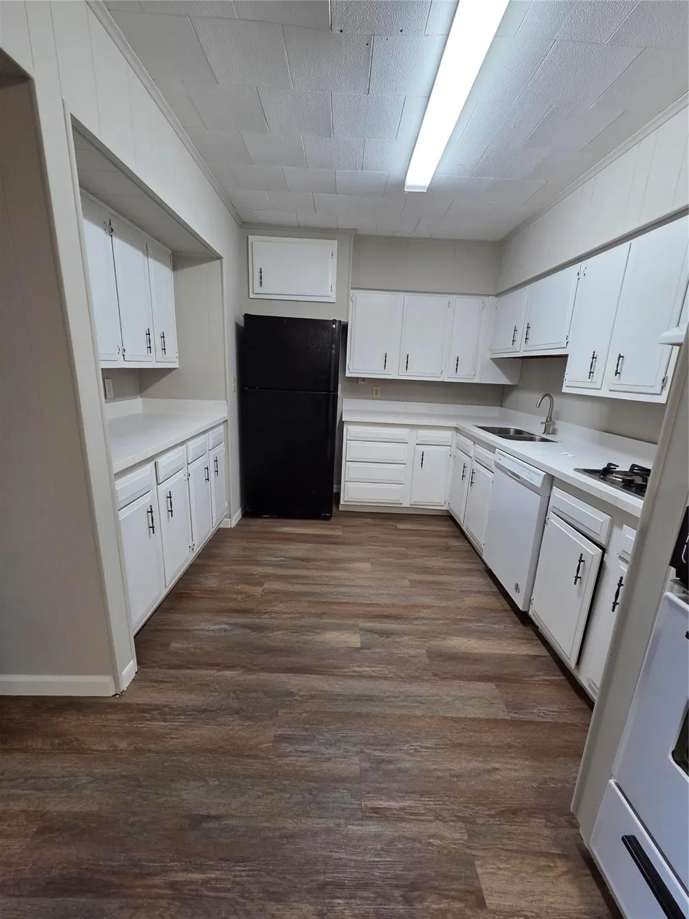 122 S Willow Street Texas City, TX 77591