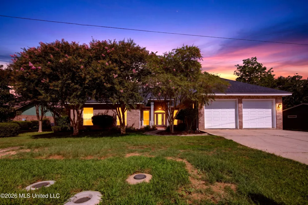 56135 E Diamondhead Drive Diamondhead, MS 39525