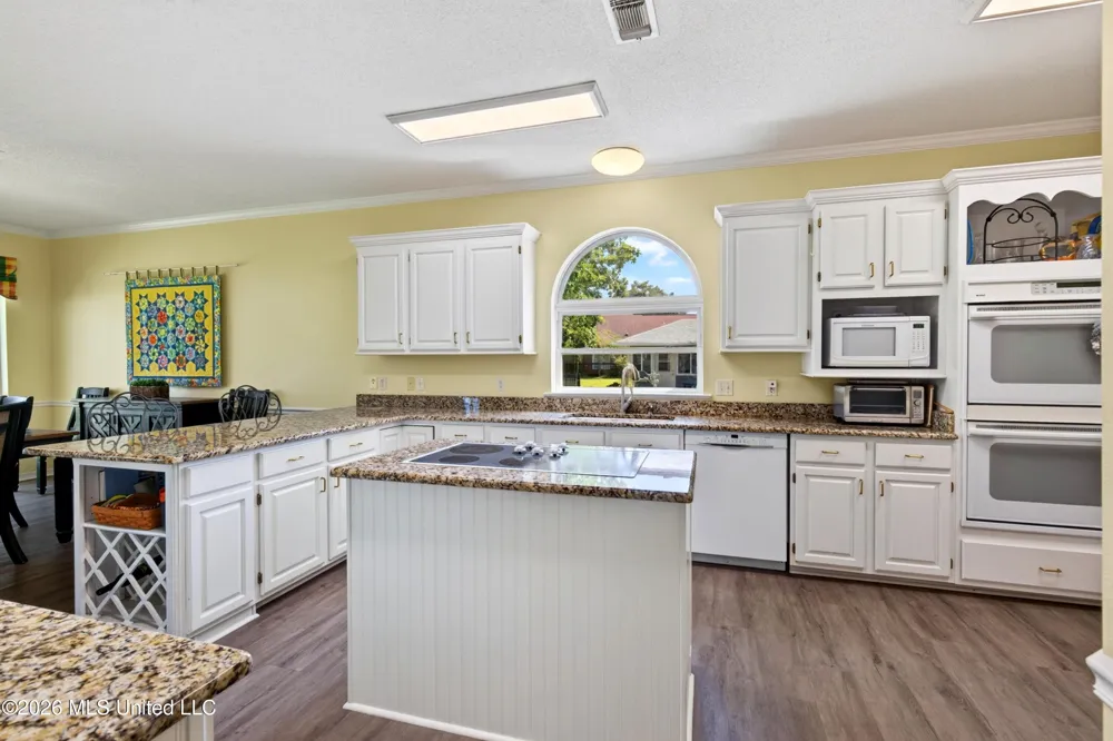 56135 E Diamondhead Drive Diamondhead, MS 39525
